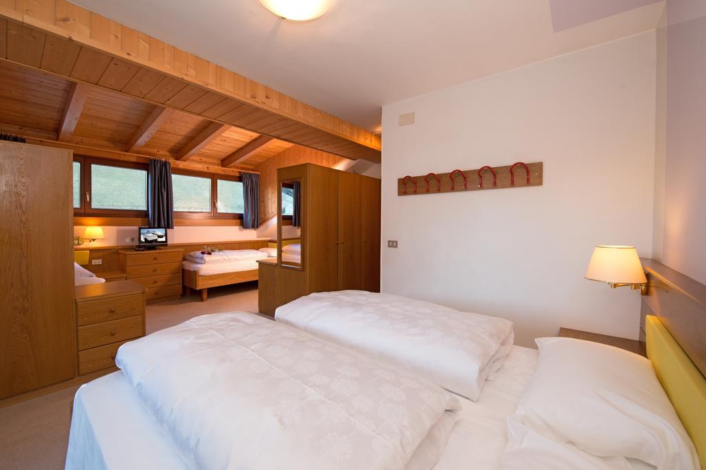 Hotel Casa Alpina - Alpin Haus Selva di Val Gardena Pokoj fotografie